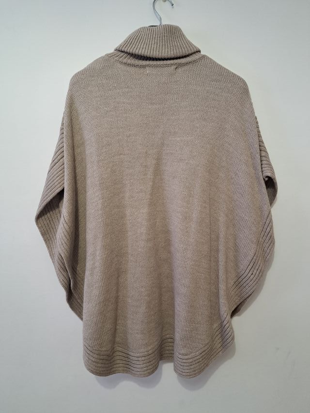 Poncho de punto beige talla M