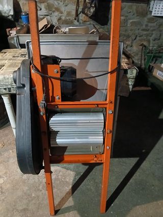 Trituradora estrujadora de uva