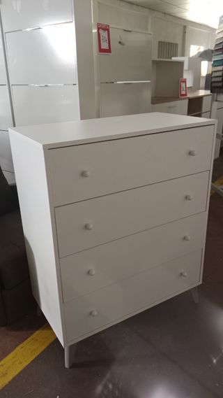 Cómoda blanca de madera