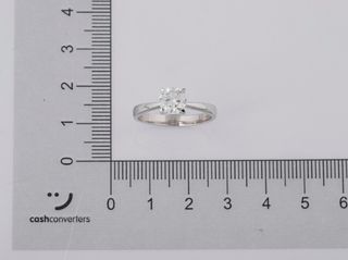 sortija oro 18k con piedra con diamante de laboratorio