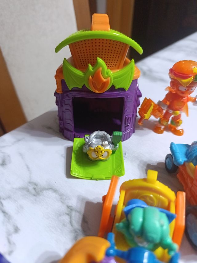 Pack N°1 Vehículos Superthings.