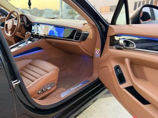 Porsche Panamera GTS 2024INTERIOR 300CV 127.600km
