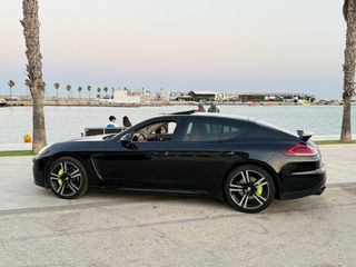 Porsche Panamera GTS 2024INTERIOR 300CV 127.600km