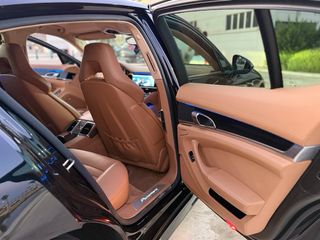 Porsche Panamera GTS 2024INTERIOR 300CV 127.600km