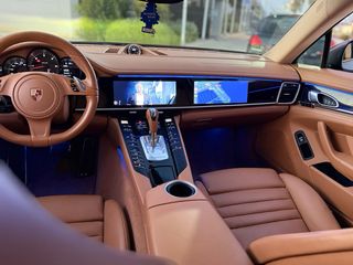 Porsche Panamera GTS 2024INTERIOR 300CV 127.600km