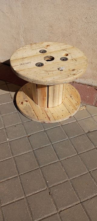 Mesa de bobina de madera
