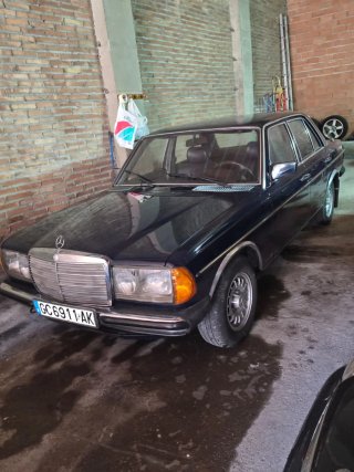 Mercedes-Benz Clase E 1981