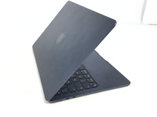 portatil apple apple macbook air m3 8-core 4.0 13 (8gpu) (2024) (a3113)