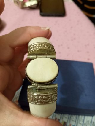 Bracciale vintage indiano in osso e ottone 