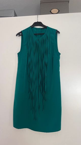 Vestido verde con flecos