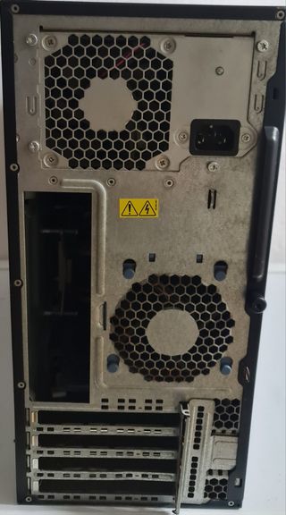 Caja de Servidor HP ProLiant ML110 G7