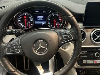 MERCEDES-BENZ Clase GLA 180 Urban