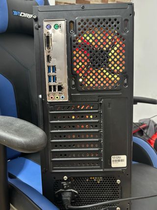 PC Gaming MSI con luces RGB