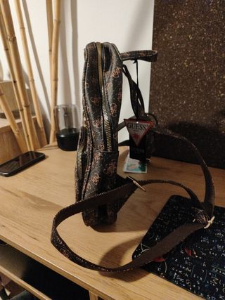 Mochila Guess sin estrenar