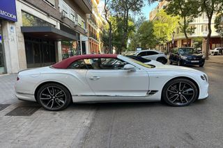 Bentley Continental GT V8 Mulliner Cabrio 549cv