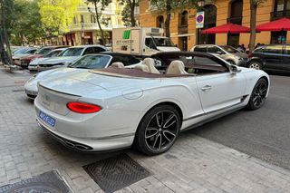 Bentley Continental GT V8 Mulliner Cabrio 549cv