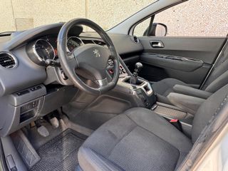 PEUGEOT 5008 Allure 2.0 BlueHDi 150 FAP