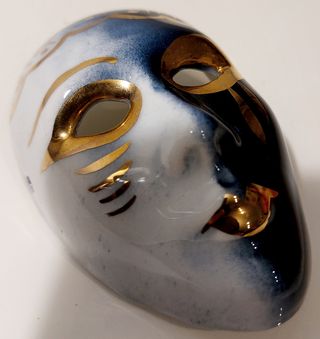 Máscara Veneciana porcelana con Oro de ley 1970