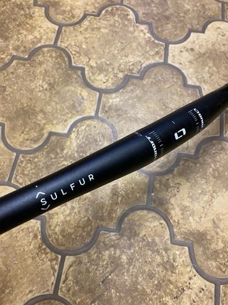 Manillar MTB OnOff Sulfur 0.2. 760mm Negro