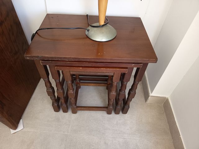 Juego de 3 mesitas nido de madera