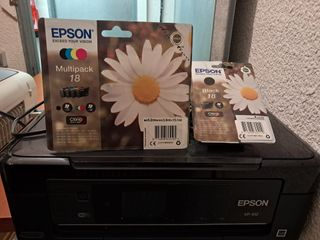 Impresora Epson XP-412 con cartuchos