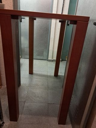 Mesa alta de madera