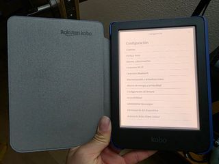 Ereader Kobo Clara a colori + custodia blu