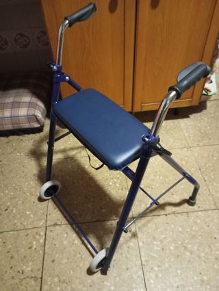 Andador de dos ruedas, azul con asiento .