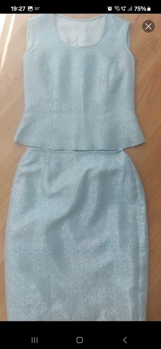 Traje dos piezas azul plateado talla 40