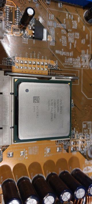 Placa Base ASUS + Pentium 4 3.20 GHz + 256 MB RAM