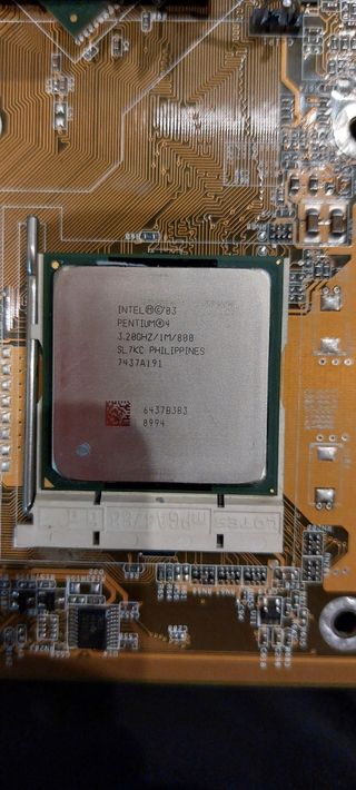 Placa Base ASUS + Pentium 4 3.20 GHz + 256 MB RAM