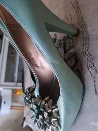 LODI Tacones Sandalias Talla 38. Verde agua