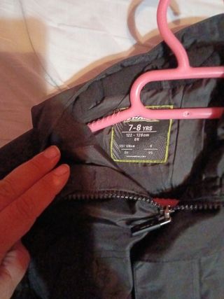 Cazadora impermeable y abrigada