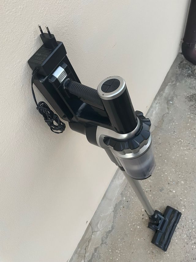 Scopa Elettrica Ricaricabile