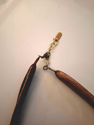 Collana elegante marrone e oro