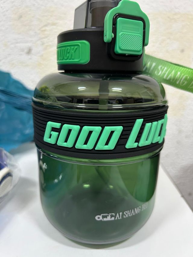 Botella de agua Good Luck