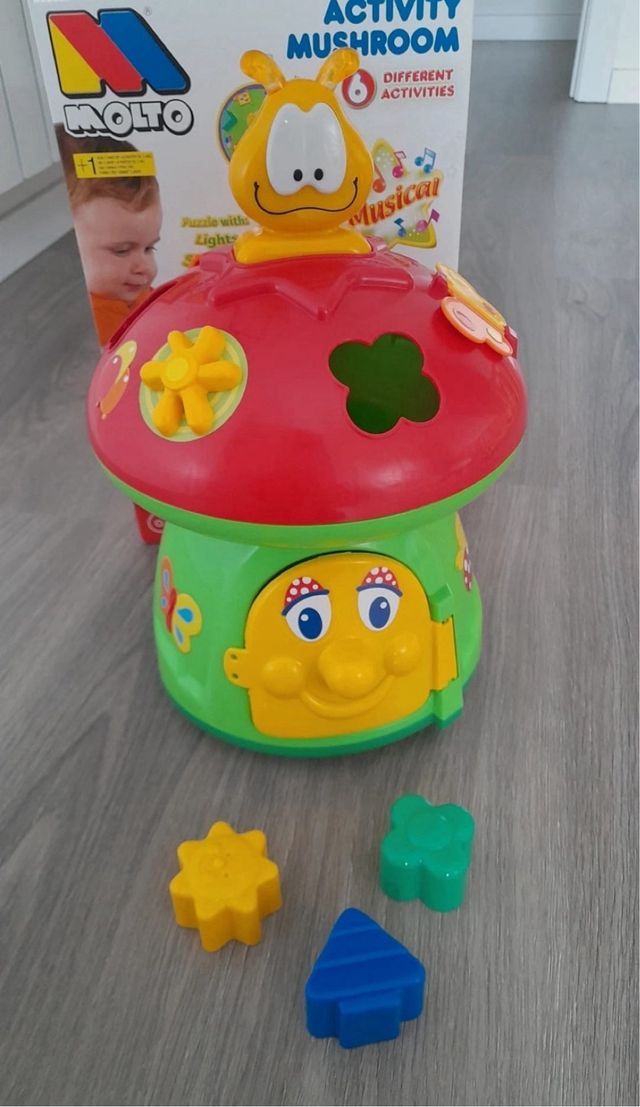 Juguete Molto Activity Mushroom Musical. Encajable
