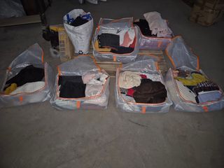 Bolsas de ropa variada
