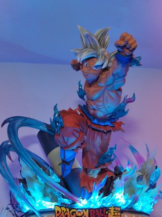 GOKU Ultra Instinto MRC x SKY 1/4