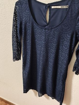 Vestido de fiesta con volantes