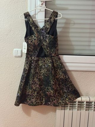 Vestido Negro con Estampado Multicolor