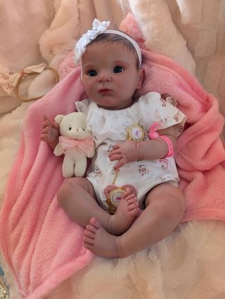 Reborn realizada con genesis y ojos de cristal