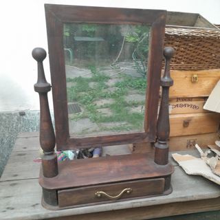 Specchio da tavolo con cassetto