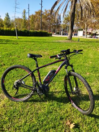 Bicicleta Eléctrica 29 Negra/Roja
