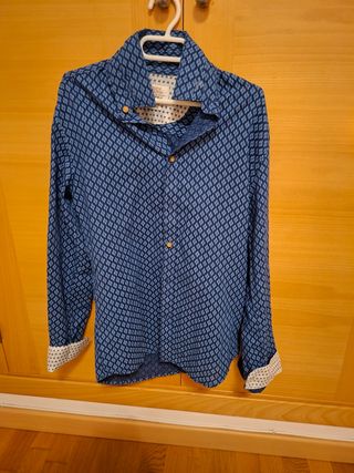Camisa azul estampada talla L