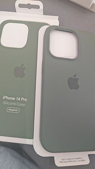Funda iPhone 14 Pro Silicone Case MagSafe Verde