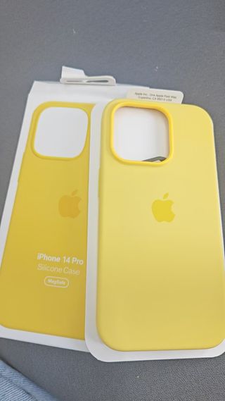 Funda iPhone 14 Pro Amarillo MagSafe