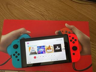 Nintendo Switch Azul y Naranja