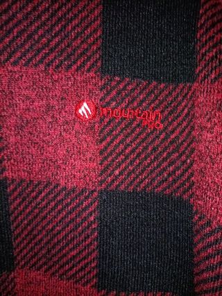 Chaqueta Forromountain .cuadros roja y negra.Nueva