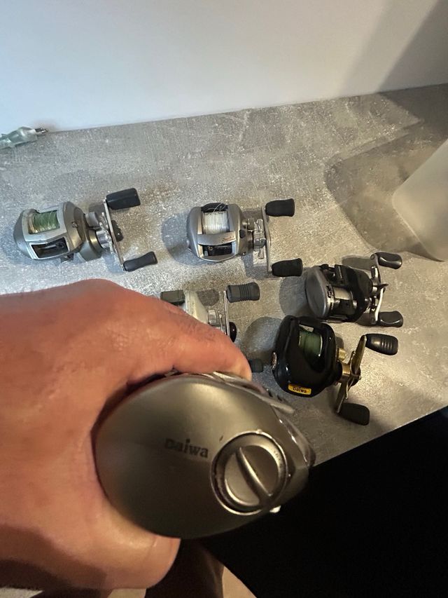 Lote 6 carretes pesca bass 200€